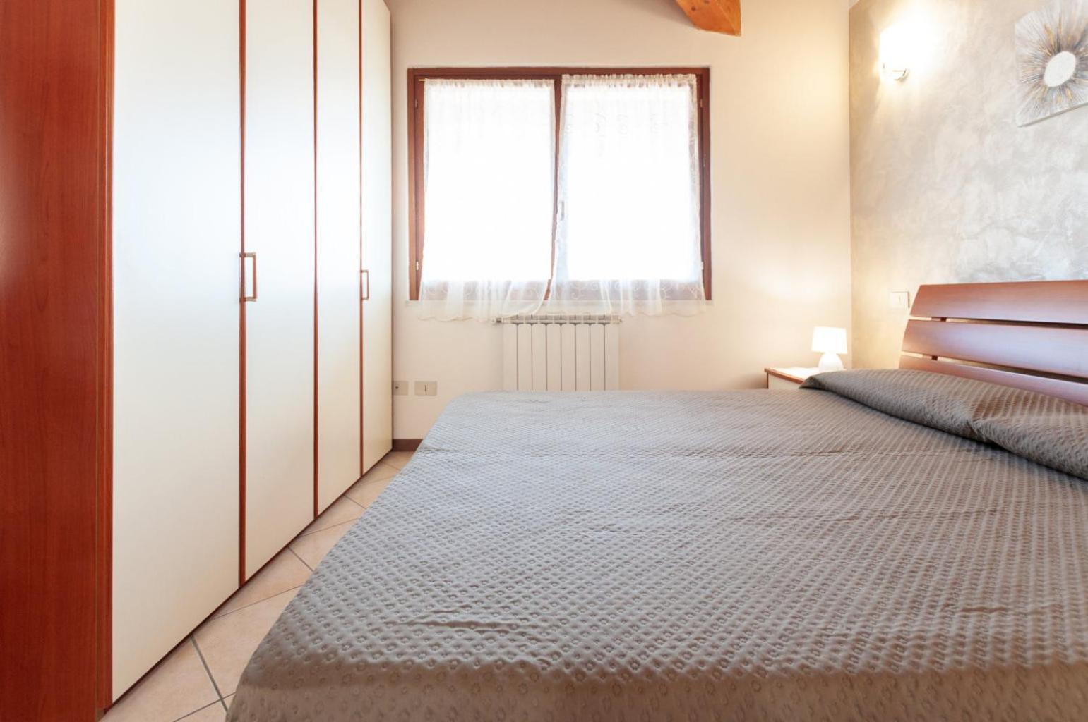 Dora'S Apartment Дезенцано-дель-Гарда Екстер'єр фото